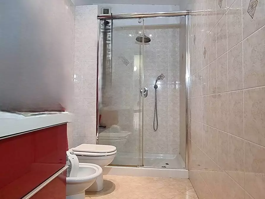 Immagine 54 di Appartamento in vendita  in via Doberdò 32 a Milano