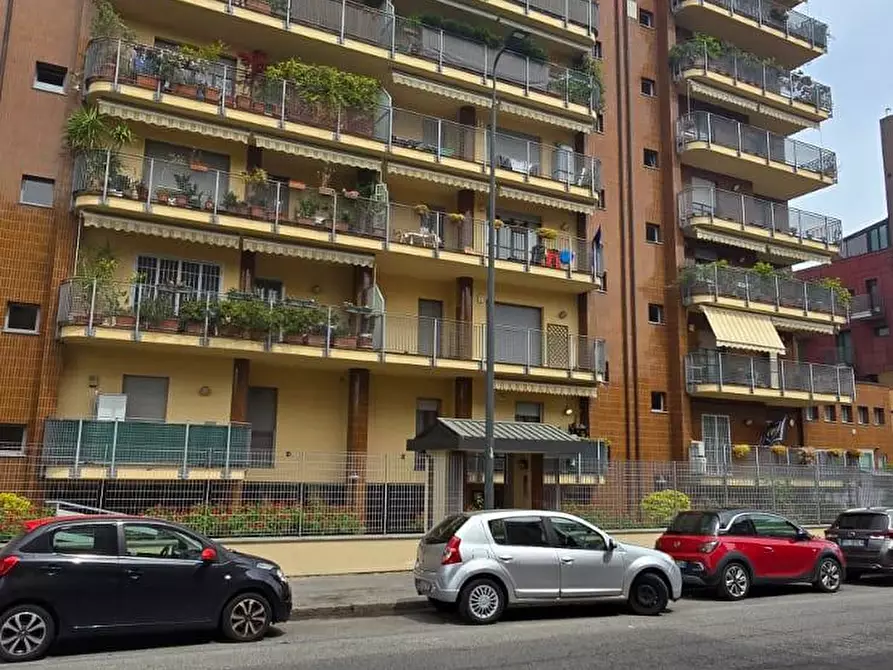 Immagine 55 di Appartamento in vendita  in via Doberdò 32 a Milano