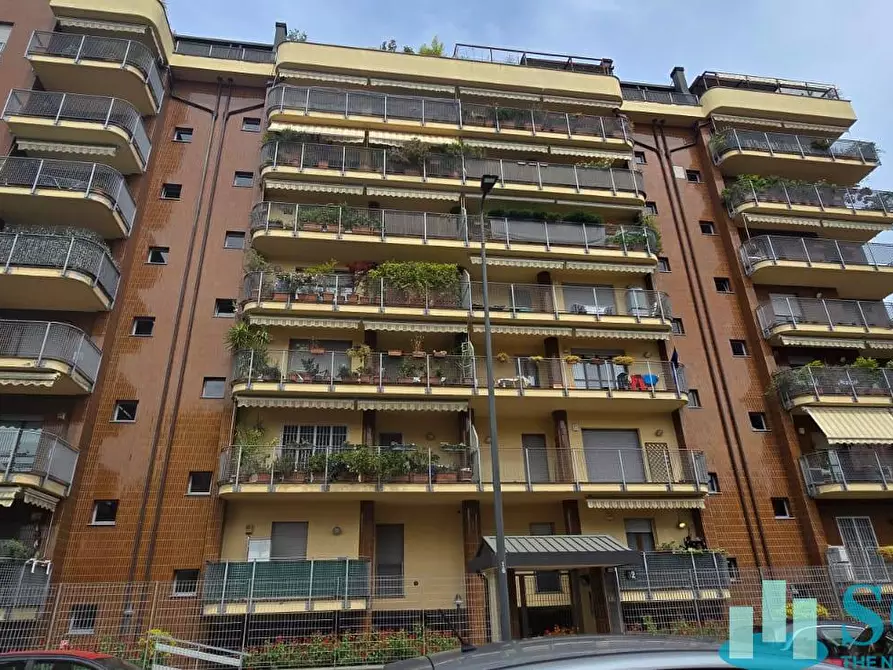 Immagine 58 di Appartamento in vendita  in via Doberdò 32 a Milano