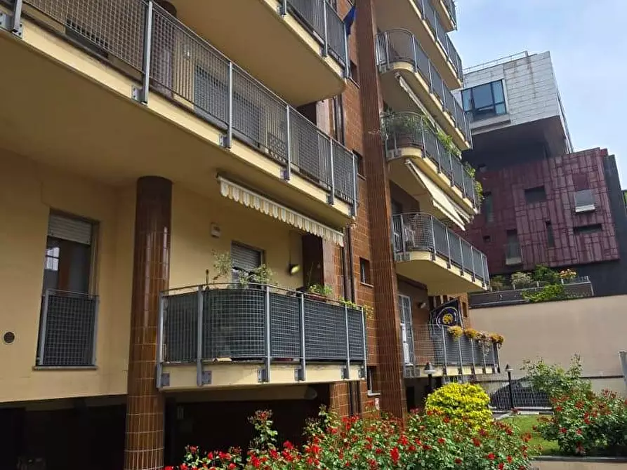 Immagine 59 di Appartamento in vendita  in via Doberdò 32 a Milano