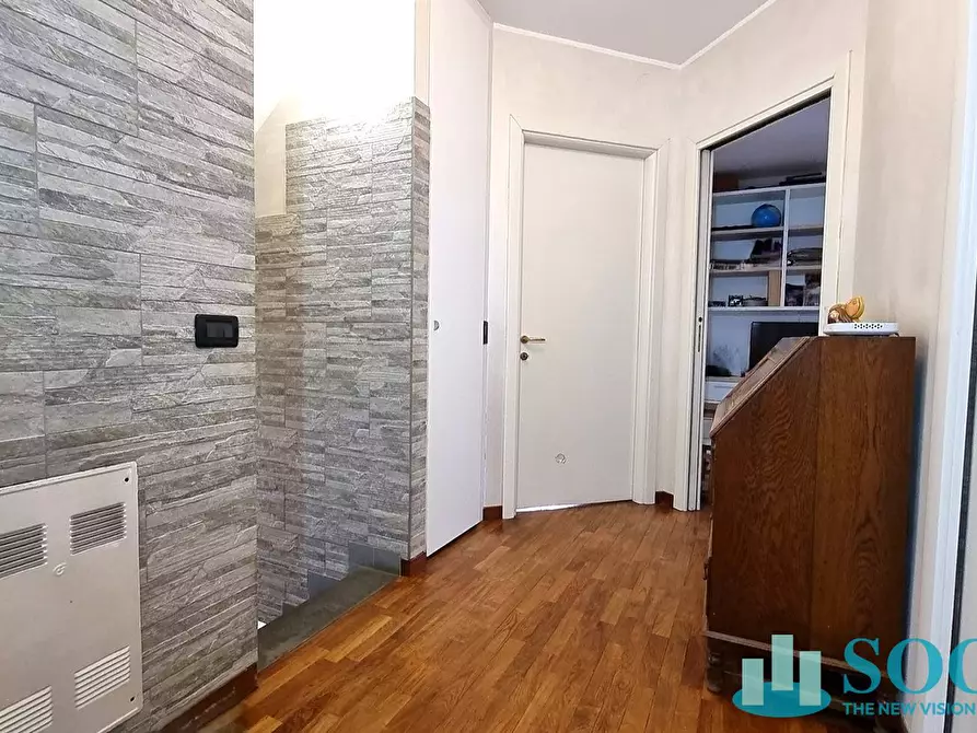 Immagine 44 di Appartamento in vendita  in via Doberdò 32 a Milano