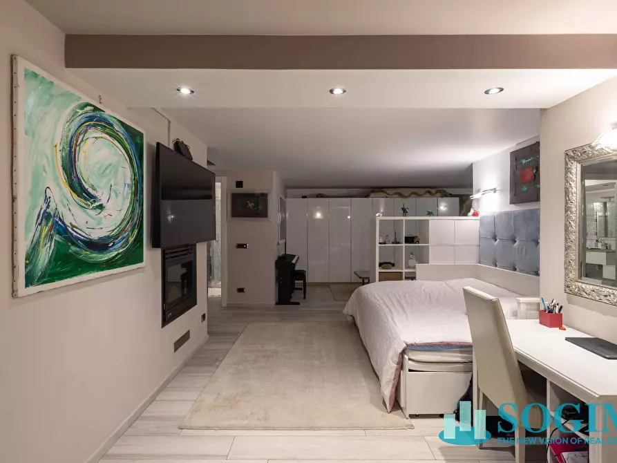 Immagine 41 di Villa in vendita  in Via Bellinzona a Como