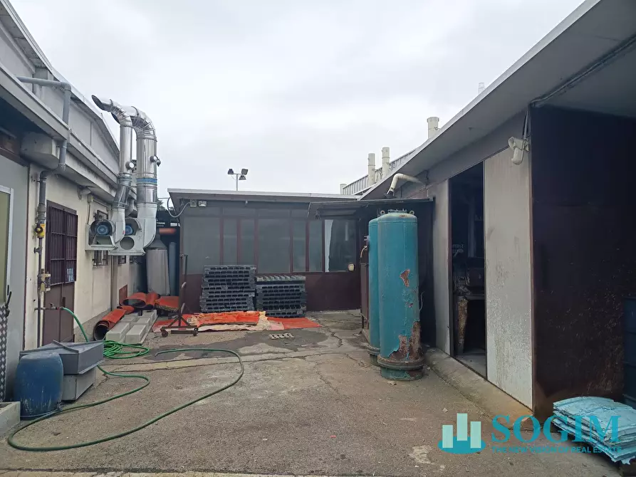 Immagine 13 di Capannone industriale in vendita  in via pavia 9 a San Giuliano Milanese