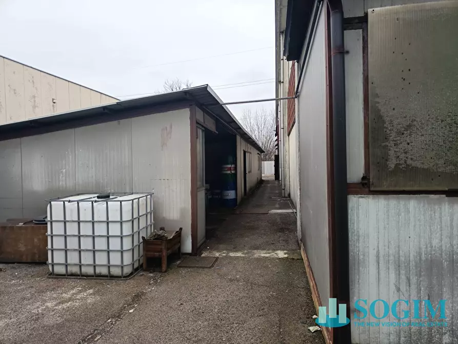 Immagine 15 di Capannone industriale in vendita  in via pavia 9 a San Giuliano Milanese