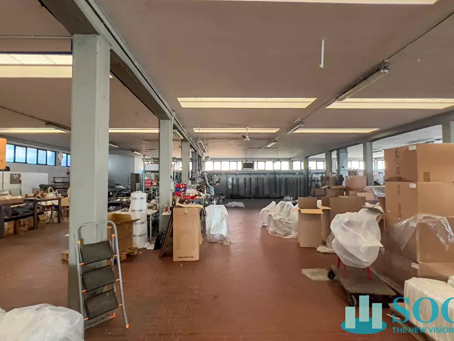 Immagine 24 di Capannone industriale in vendita  a Varedo