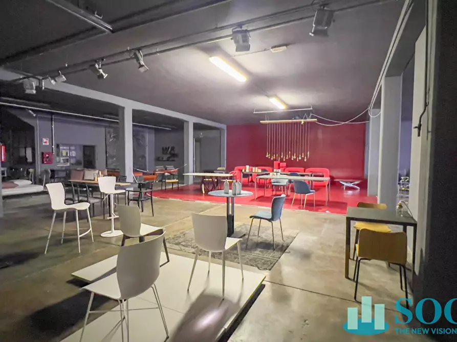 Immagine 28 di Capannone industriale in vendita  a Varedo