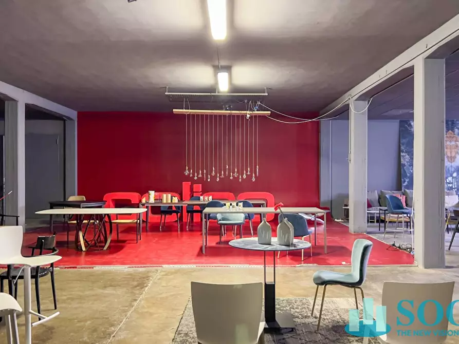 Immagine 29 di Capannone industriale in vendita  a Varedo