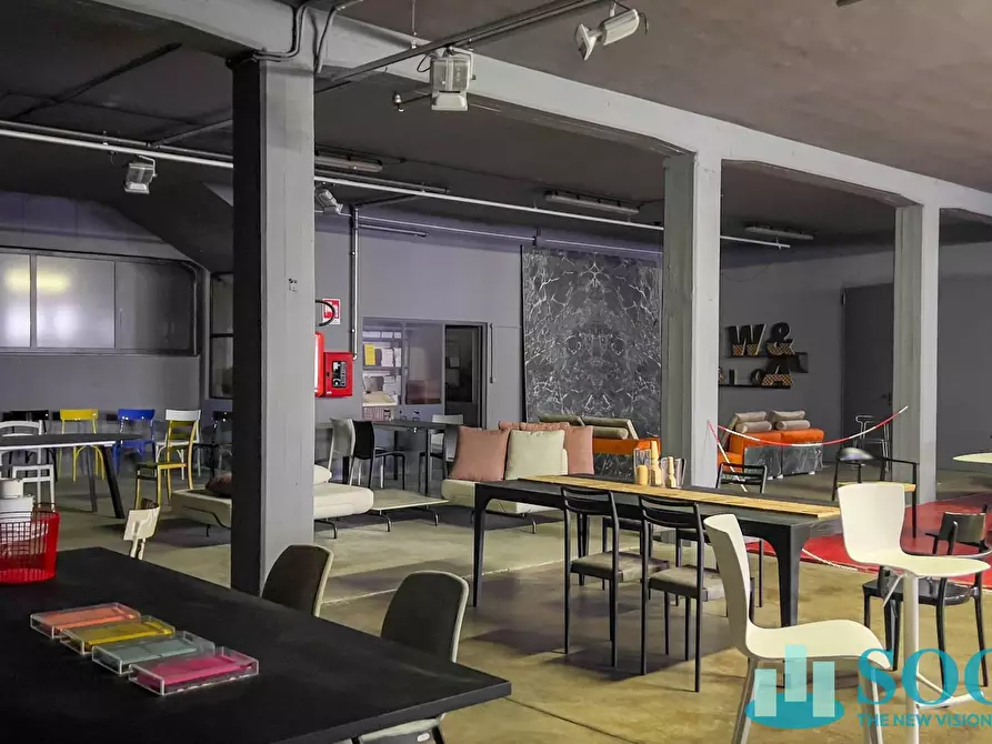 Immagine 31 di Capannone industriale in vendita  a Varedo