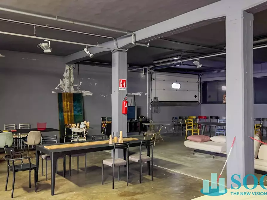 Immagine 34 di Capannone industriale in vendita  a Varedo