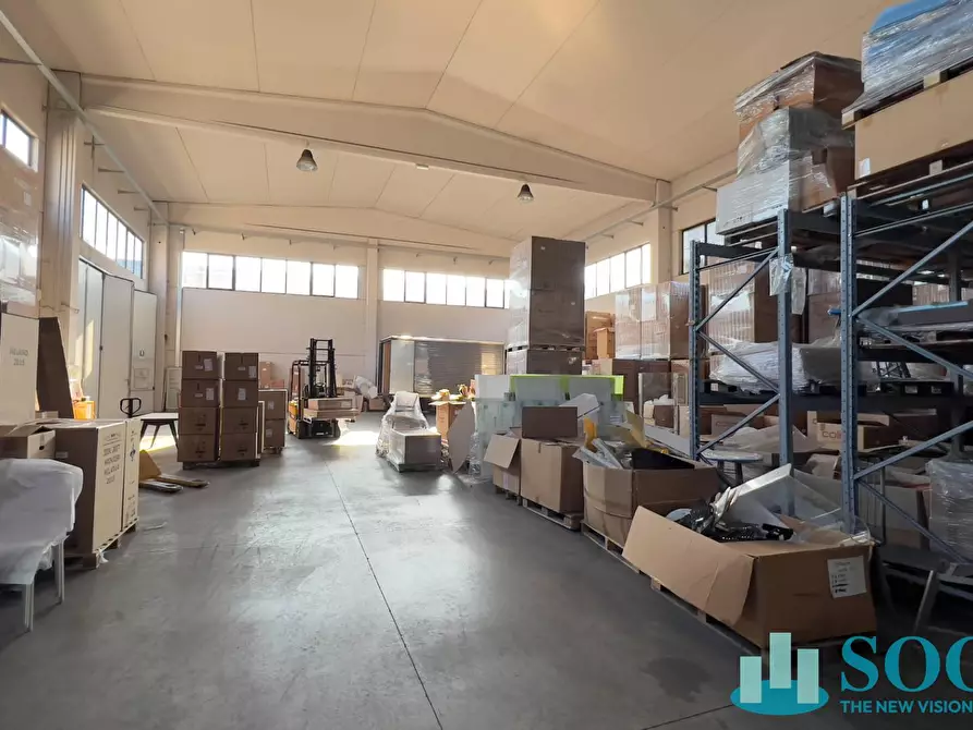 Immagine 41 di Capannone industriale in vendita  a Varedo