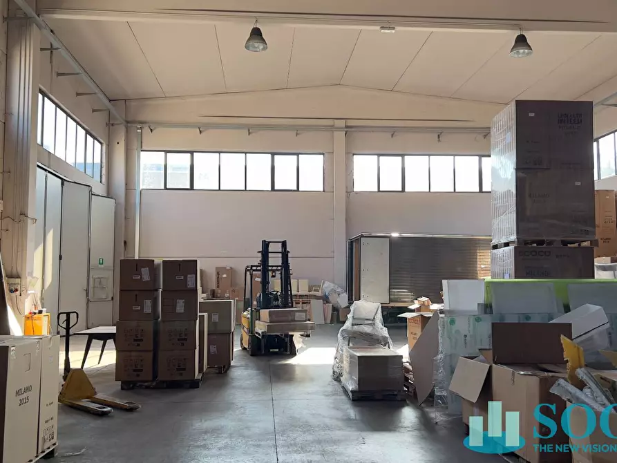 Immagine 42 di Capannone industriale in vendita  a Varedo