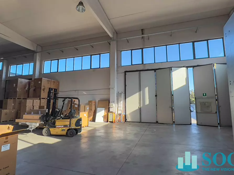 Immagine 46 di Capannone industriale in vendita  a Varedo