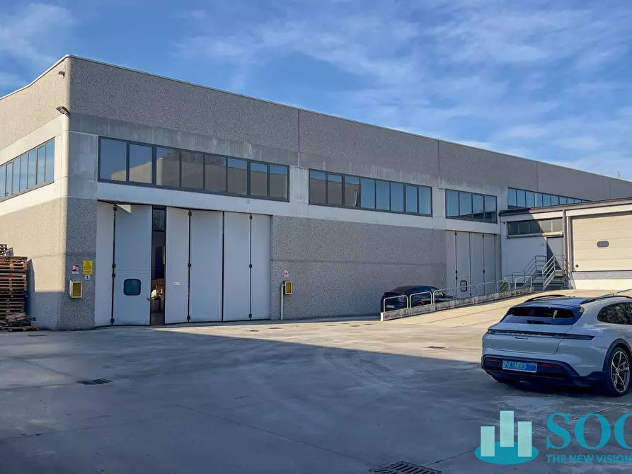 Immagine 49 di Capannone industriale in vendita  a Varedo