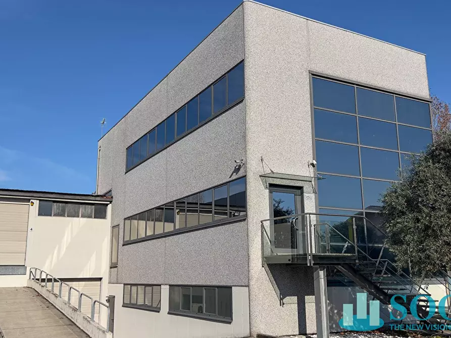 Immagine 52 di Capannone industriale in vendita  a Varedo