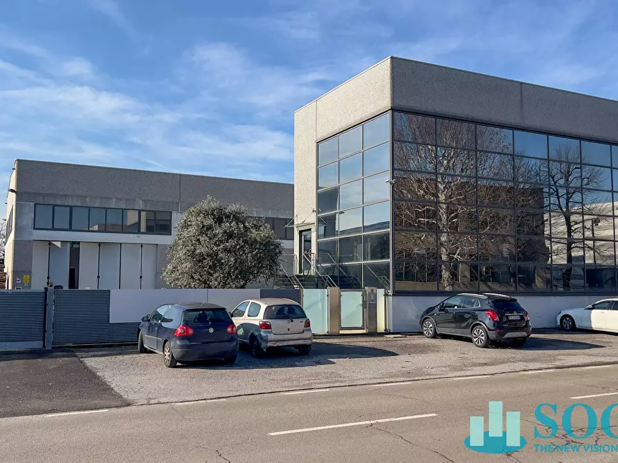 Immagine 56 di Capannone industriale in vendita  a Varedo