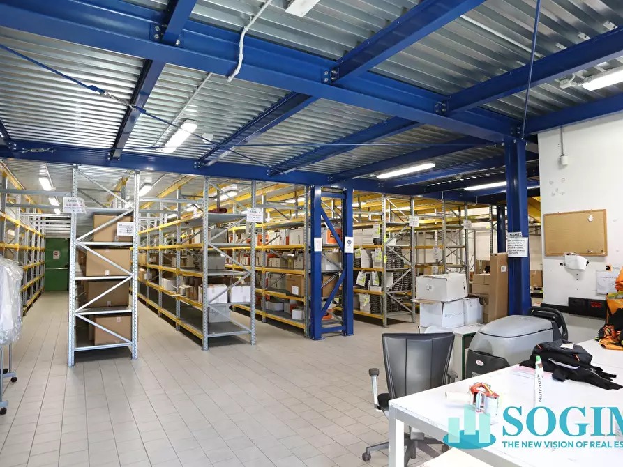 Immagine 34 di Capannone industriale in affitto  in maggi 120 a Lesmo