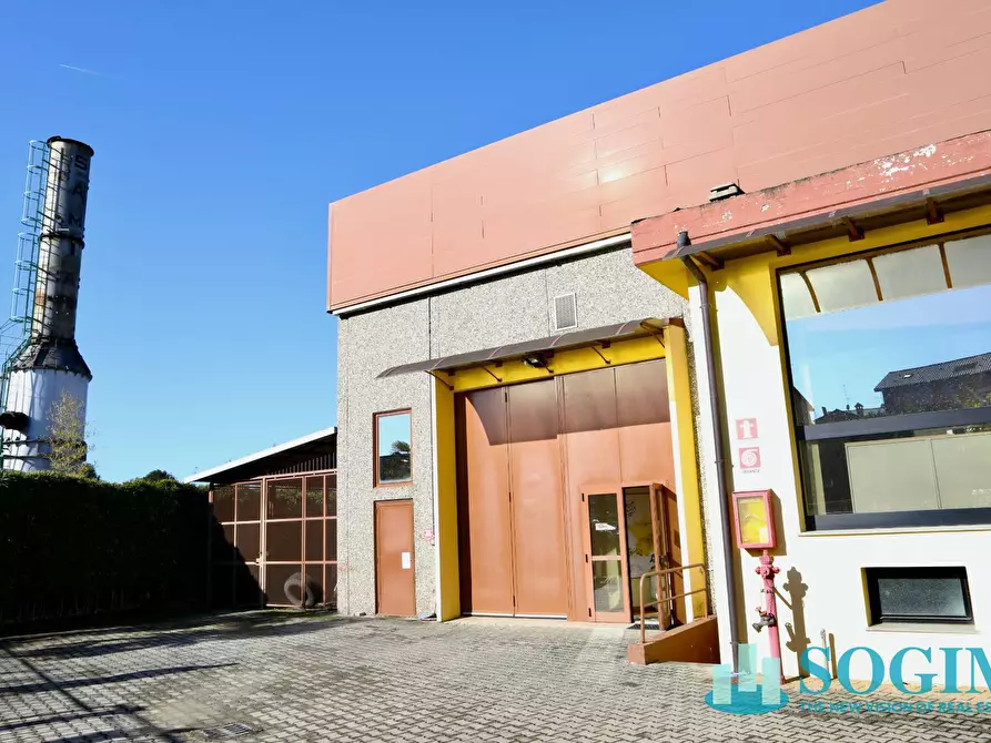 Immagine 40 di Capannone industriale in affitto  in maggi 120 a Lesmo