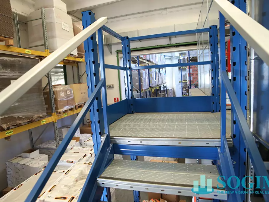 Immagine 47 di Capannone industriale in affitto  in maggi 120 a Lesmo