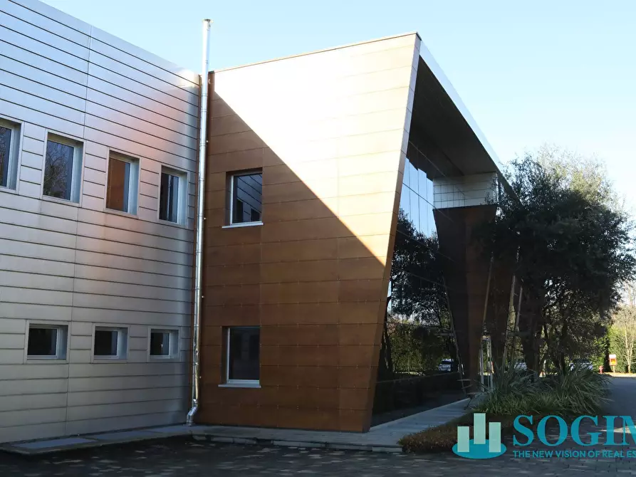 Immagine 57 di Capannone industriale in affitto  in maggi 120 a Lesmo