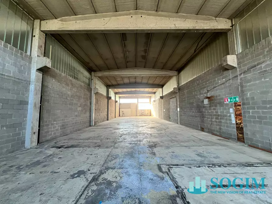 Immagine 3 di Capannone industriale in affitto  in via milano 50 a Cerano