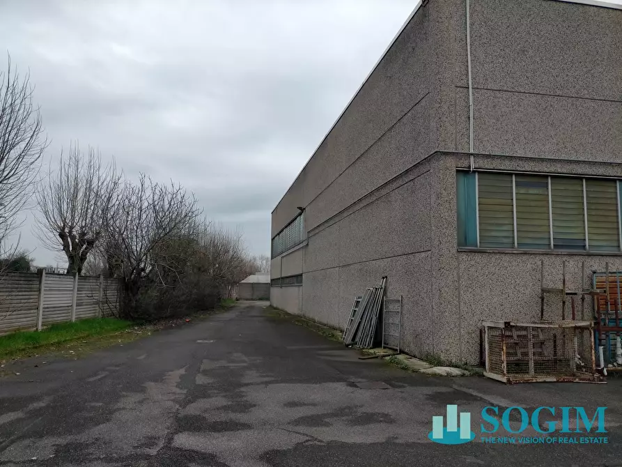 Immagine 3 di Capannone industriale in vendita  in VIA SERIO 8 a Opera