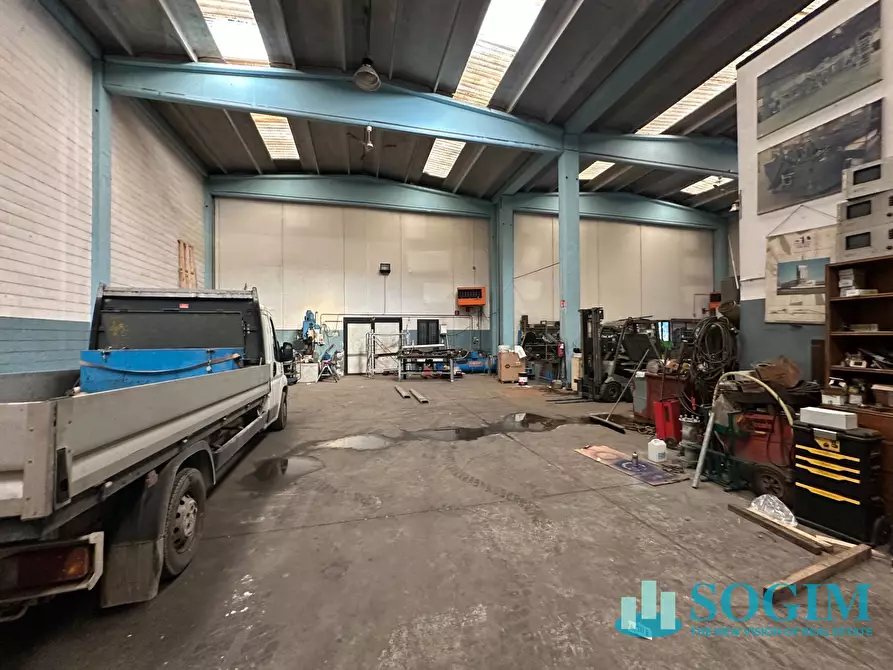 Immagine 3 di Capannone industriale in vendita  in Via cascina greppi a Sovico