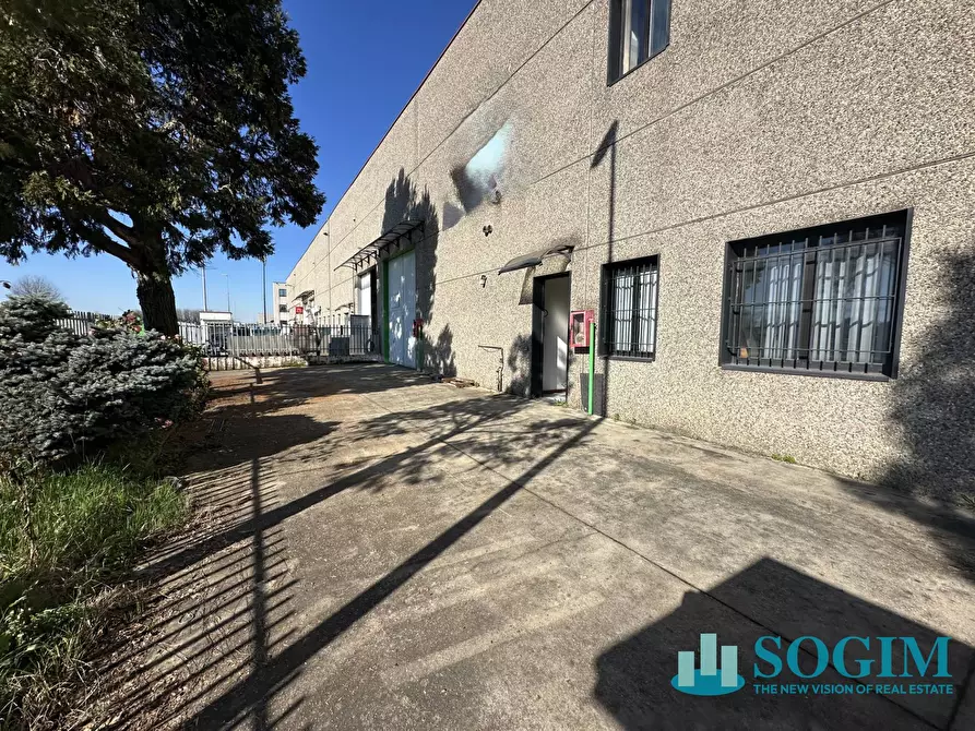 Immagine 9 di Capannone industriale in vendita  in Via cascina greppi a Sovico