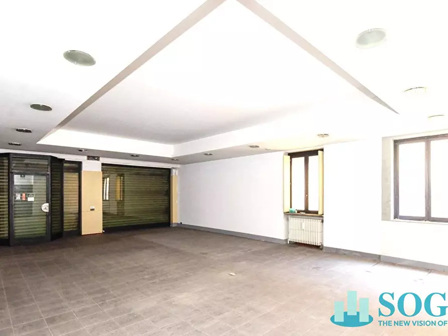 Immagine 8 di Locale commerciale in affitto  in via Vittorio Emanuele 14 a Lazzate