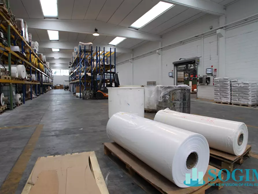 Immagine 11 di Capannone industriale in vendita  in via pascoli 4 a Basiano