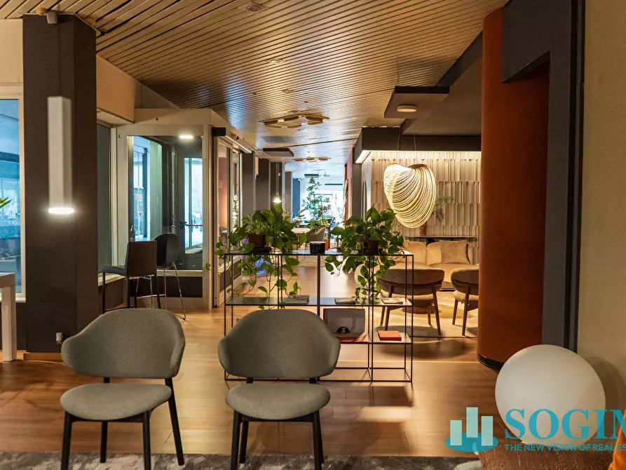 Immagine 6 di Negozio in vendita  in Via Milano a Como