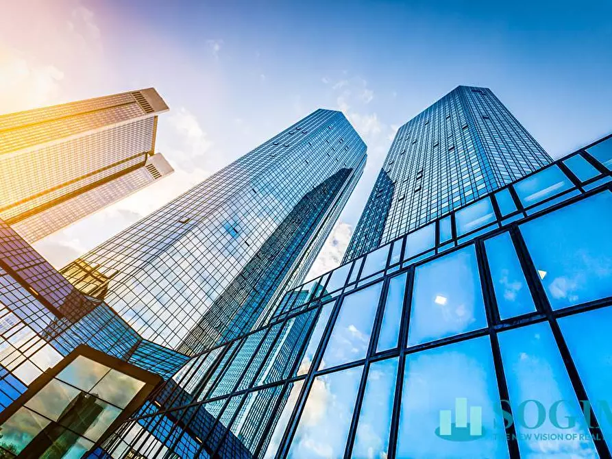 Immagine 12 di Magazzino in vendita  in via milano a Como