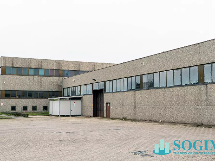 Immagine 2 di Capannone industriale in affitto  in Via Cesare Battisti 14 a Lurate Caccivio