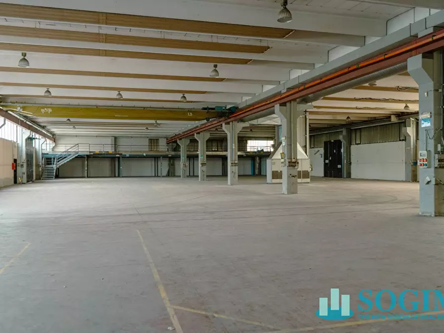 Immagine 9 di Capannone industriale in affitto  in Via Cesare Battisti 14 a Lurate Caccivio