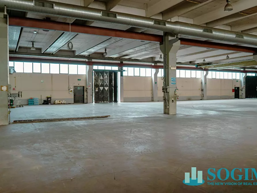 Immagine 11 di Capannone industriale in affitto  in Via Cesare Battisti 14 a Lurate Caccivio