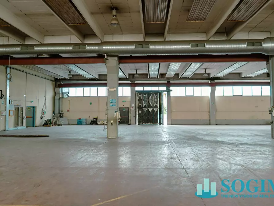 Immagine 12 di Capannone industriale in affitto  in Via Cesare Battisti 14 a Lurate Caccivio
