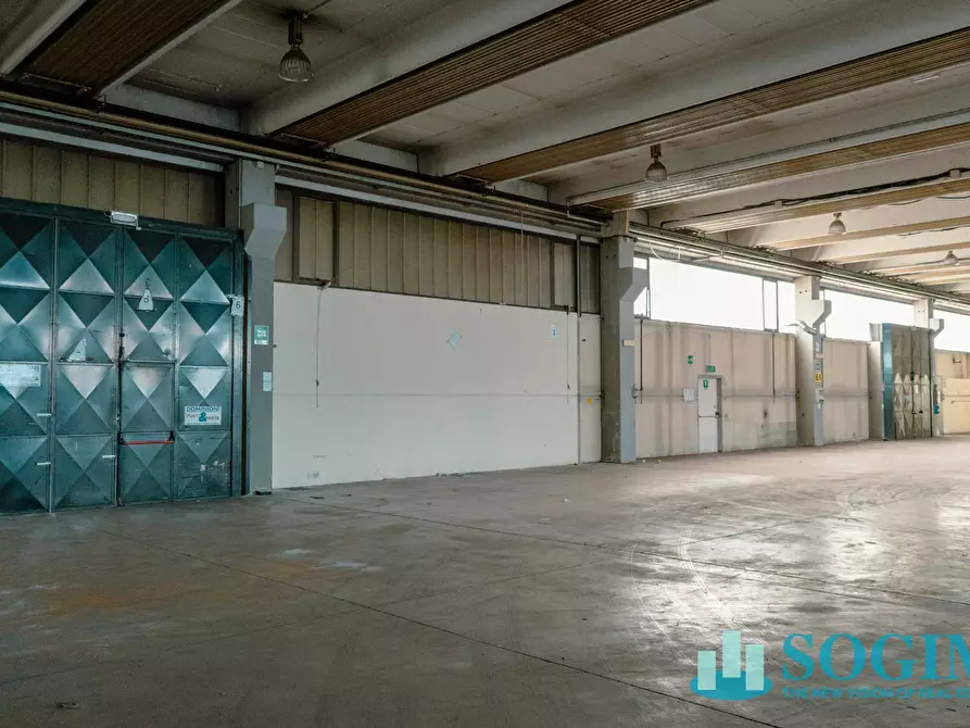 Immagine 15 di Capannone industriale in affitto  in Via Cesare Battisti 14 a Lurate Caccivio