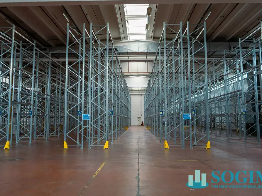 Immagine 3 di Capannone industriale in affitto  in Via Giovanni Paolo II 1 a Colverde