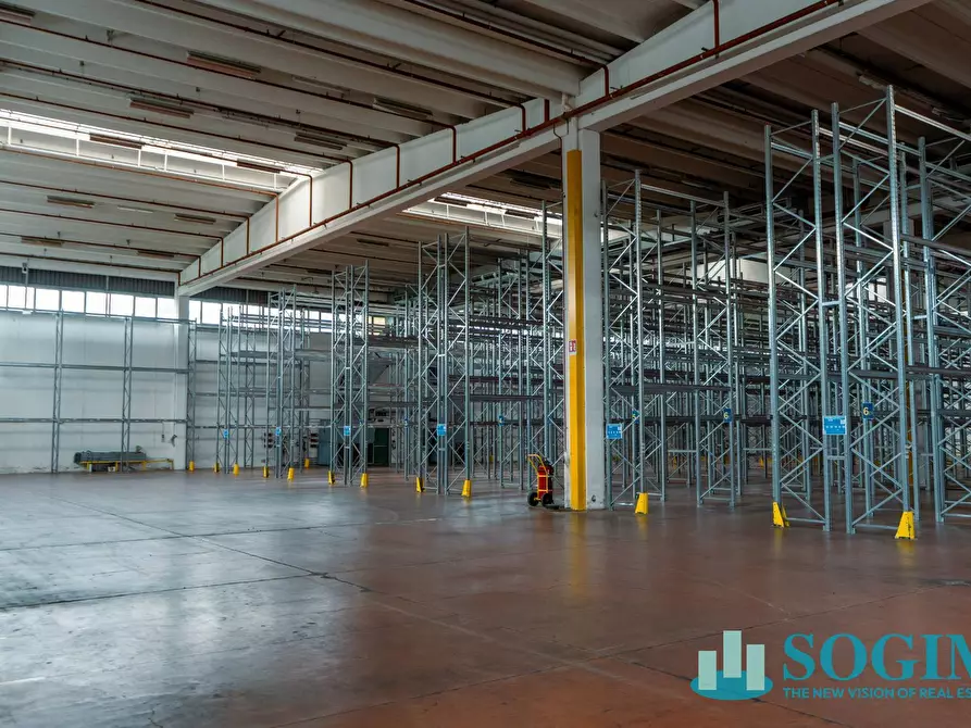 Immagine 4 di Capannone industriale in affitto  in Via Giovanni Paolo II 1 a Colverde