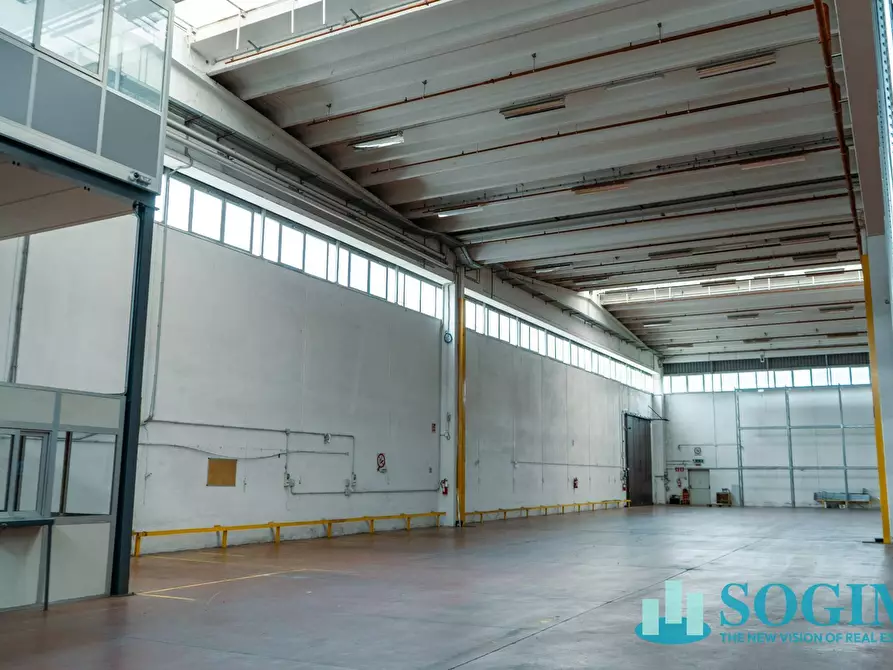 Immagine 6 di Capannone industriale in affitto  in Via Giovanni Paolo II 1 a Colverde