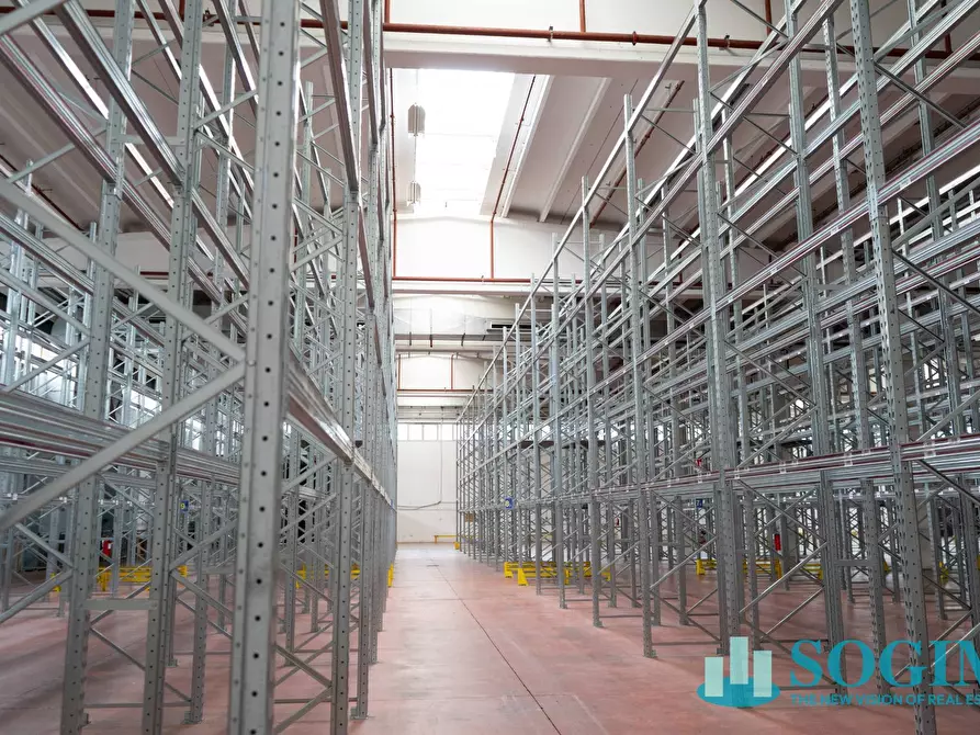 Immagine 10 di Capannone industriale in affitto  in Via Giovanni Paolo II 1 a Colverde