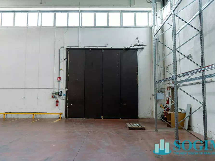 Immagine 15 di Capannone industriale in affitto  in Via Giovanni Paolo II 1 a Colverde