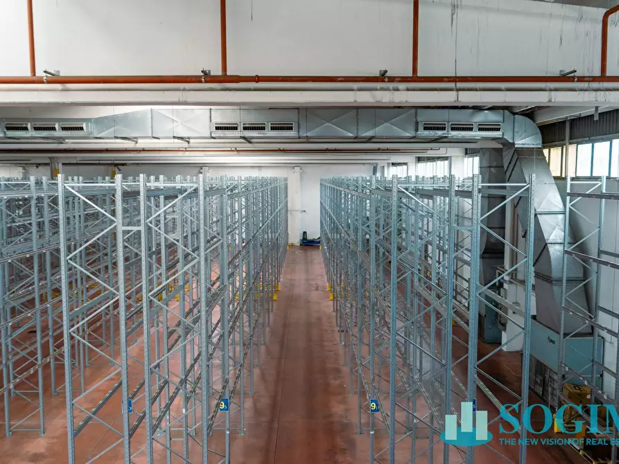 Immagine 18 di Capannone industriale in affitto  in Via Giovanni Paolo II 1 a Colverde