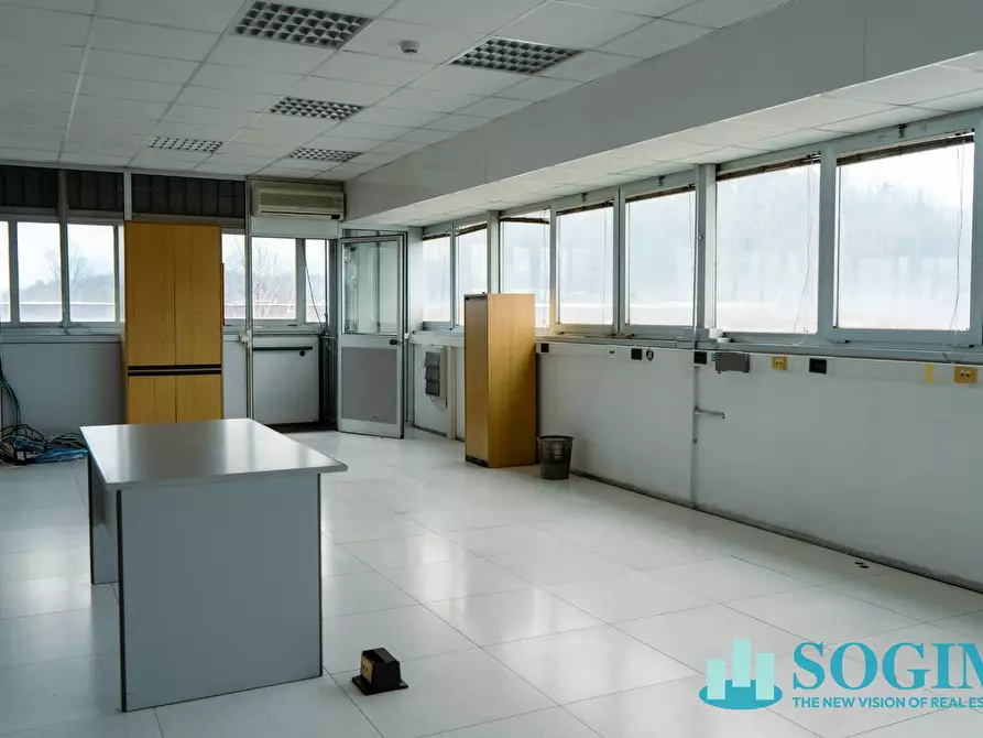 Immagine 19 di Capannone industriale in affitto  in Via Giovanni Paolo II 1 a Colverde