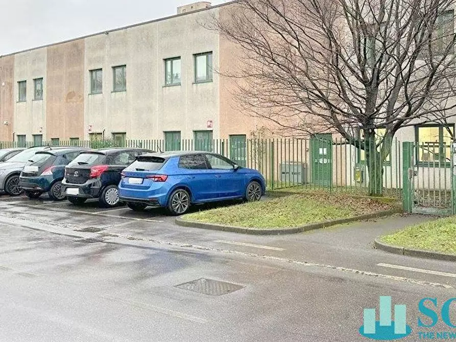Immagine 7 di Capannone industriale in vendita  in Cellini 5 a Villasanta