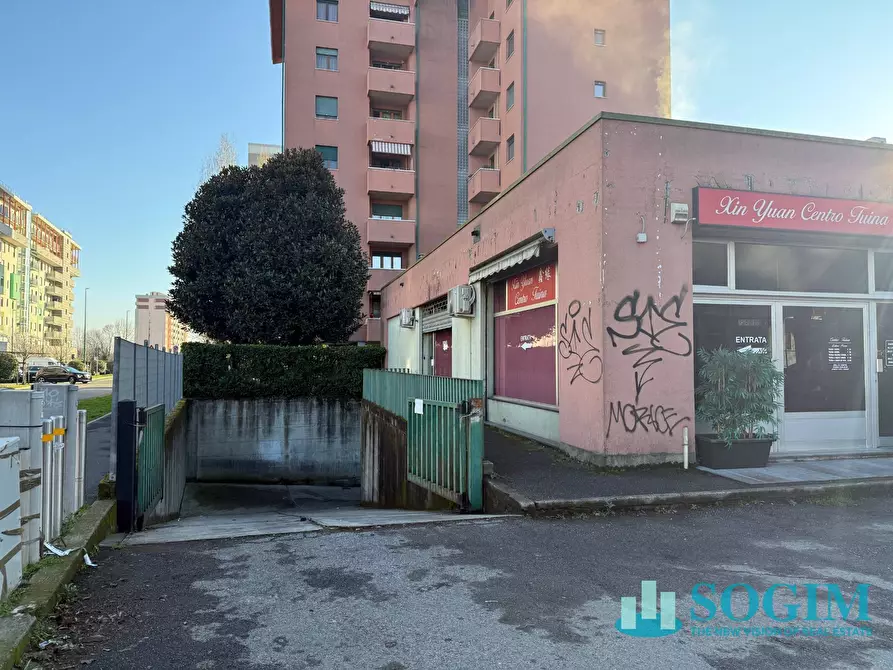 Immagine 4 di Magazzino in affitto  in fratelli di Dio 69 a Sesto San Giovanni