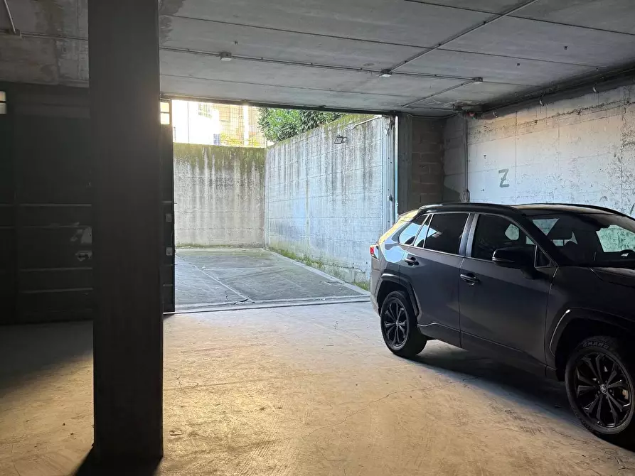 Immagine 5 di Magazzino in affitto  in fratelli di Dio 69 a Sesto San Giovanni