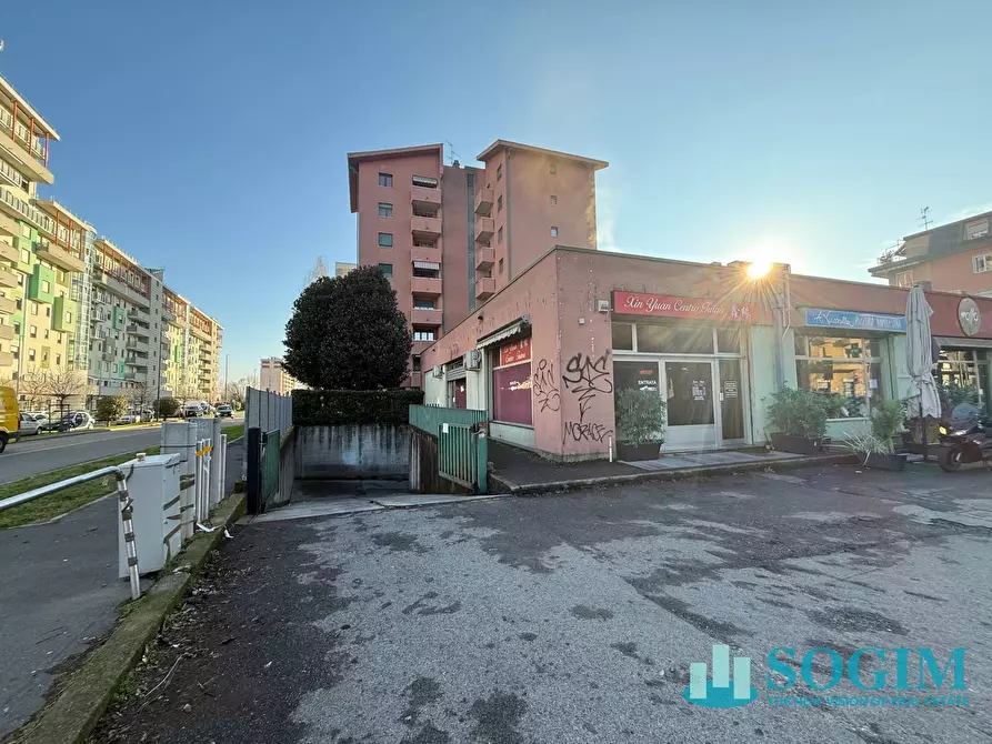 Immagine 2 di Magazzino in affitto  in fratelli di Dio 69 a Sesto San Giovanni