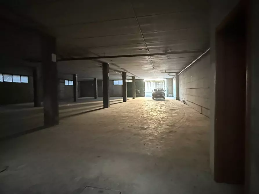 Immagine 7 di Magazzino in affitto  in fratelli di Dio 69 a Sesto San Giovanni