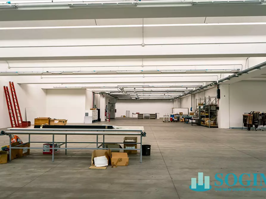 Immagine 16 di Capannone industriale in affitto  in Via Trieste 14 a Olgiate Comasco