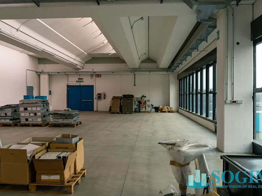 Immagine 19 di Capannone industriale in affitto  in Via Trieste 14 a Olgiate Comasco